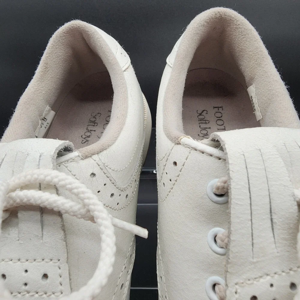 FootJoy 9.5N White SoftJoys Kiltie Wingtip Golf Shoes Preppy Old Money Club